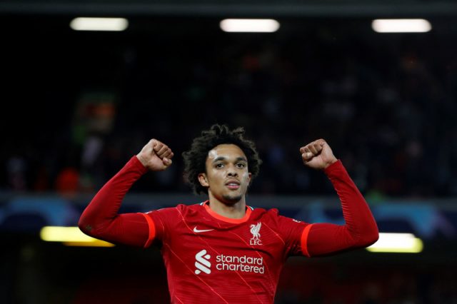 Alexander-Arnold pemain terbaik November, City raih dua penghargaan