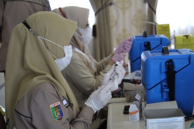 Sebanyak 110,8 juta warga sudah dapat dosis lengkap vaksin COVID-19