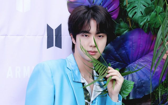 Berat Badan Jin BTS Turun Drastis Gara-gara COVID-19, Minta Belikan