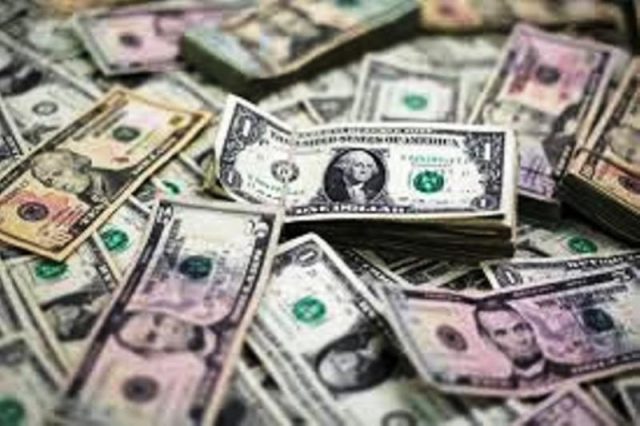 Dolar AS tergelincir terhadap hampir semua mata uang utama