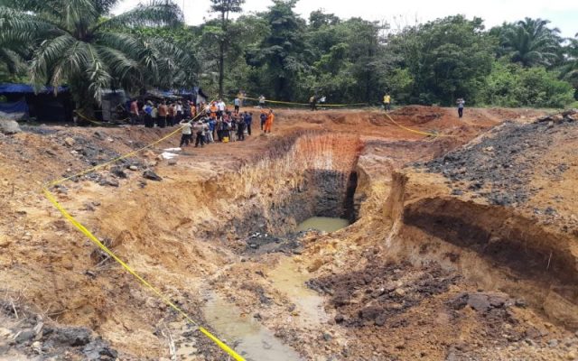 Tambang batu bara ilegal di Desa Tanjung Lalan, Kecamatan Tanjung Agung, Kabupaten Muara Enim, yang menimbulkan korban sebanyak 11 penambang tewas tertimbun longsoran tanah.  - Bisnis/Dinda Wulandari