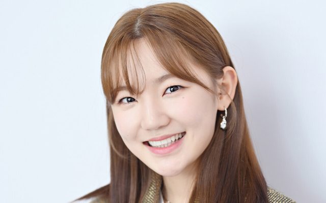 Cara Lee Eun Saem Berlatih Mengumpat untuk 'All of Us