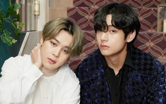 Gantian Positif COVID-19, Jimin BTS Video Call-an dengan V Hingga