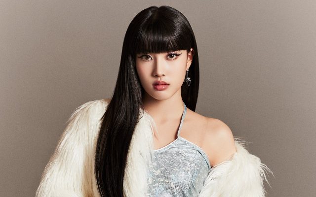 Mengejutkan, Outfit Yoon STAYC di Teaser Comeback Ternyata dari Sepatu