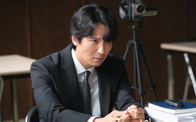 Kim Nam Gil di Antara Hidup dan Mati, Tim 'Through