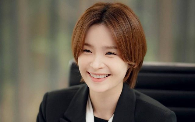 Jeon Mi Do dan Aktris Ini Punya Hubungan Beda 180