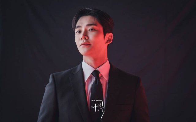 Rowoon SF9 Pamer Ekspresi Unik Efek Terpisah dari Tubuhnya di