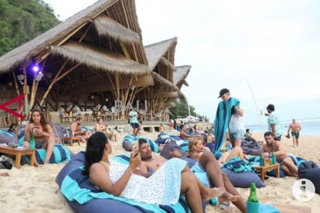 Pemerintah hapus ketentuan karantina PPLN secara bertahap per 1 April