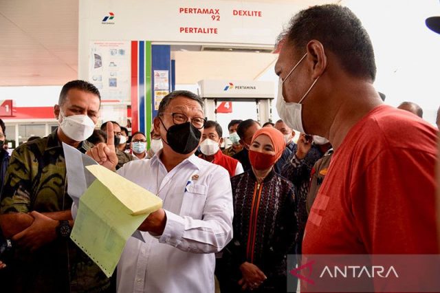 Sidak ke SPBU, Menteri ESDM temukan mobil mewah konsumsi BBM