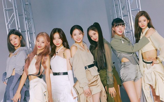 Skill Nyanyi Live NMIXX Dipuji Habis-Habisan, JYP Kena Sentil Soal
