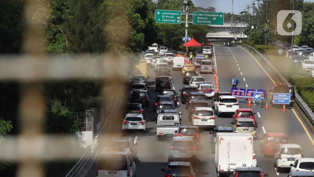 Tips Menghadapi Arus Balik Lebaran 2022 Menggunakan Mobil Bertransmisi Manual Liputan6.com