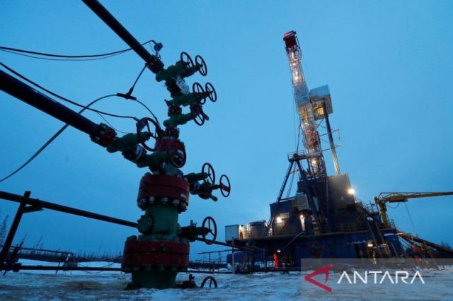 Minyak naik didorong optimisme permintaan China, lonjakan harga bensin