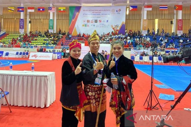 Ririn/Riska sumbang emas pertama pencak silat