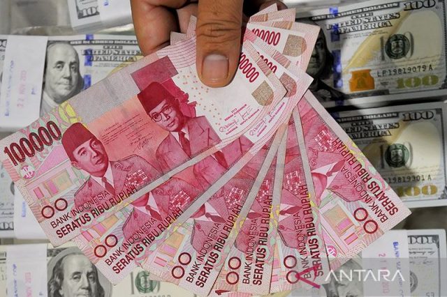Rupiah ditutup menguat 54 poin, usai rilis data inflasi RI