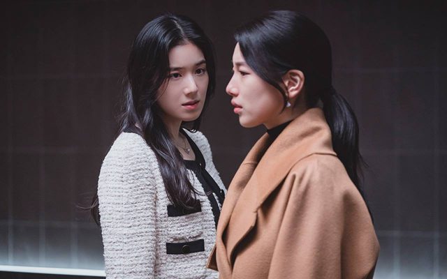 Outfit Beda Suzy dan Jung Eun Chae di 'Anna' Diberi