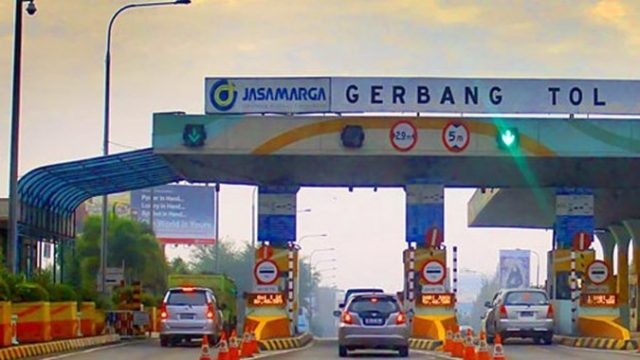 gerbang-tol-jorr.jpg