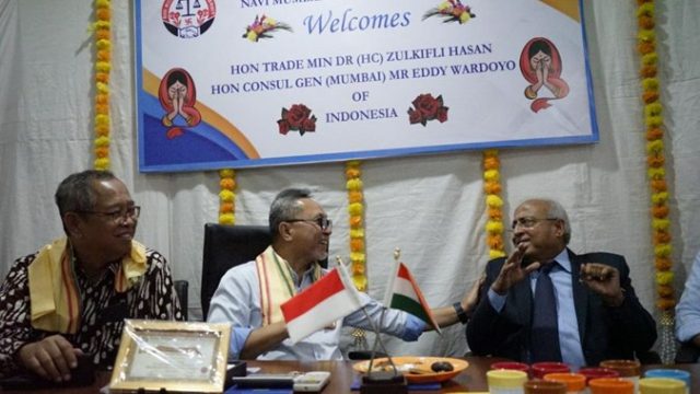 menteri-perdagangan-republik-indonesia-zulkifli-hasan-disamb-lhsh.jpg