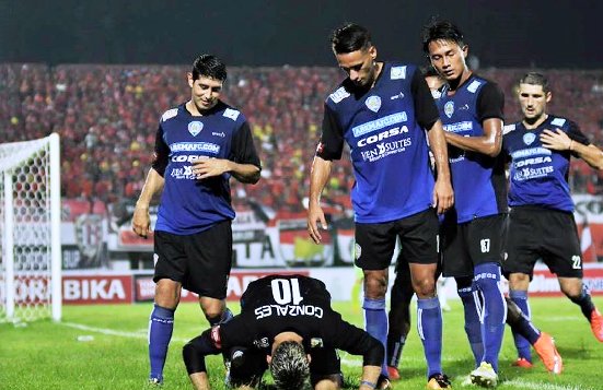 Berita-Indonesia-Soccer-Championship-Penyebab-Posisi-Arema-Digeser-Persipura-di.jpg