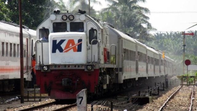 kereta-api.jpg