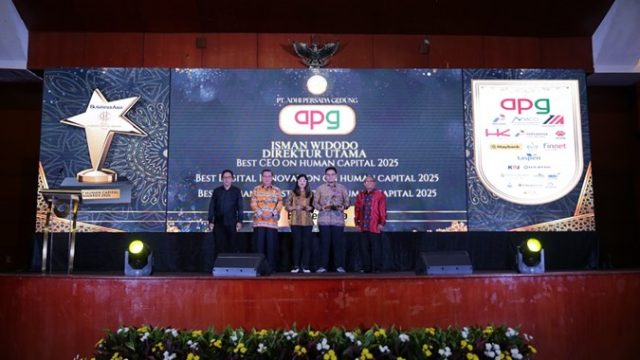 penghargaan-adhi.jpg