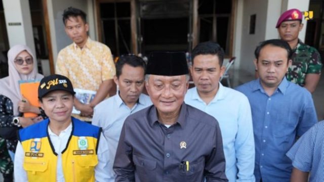 percepat-pemulihan-fasilitas-publik-kementerian-pu-tangani-gedung-paripurna-serbaguna-brebes-whatsap.jpeg